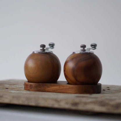 Wood Salt & Pepper Grinder Set with Stand Hand-Crank Mills for Kitchen Table Dining Countertop Seasoning Display