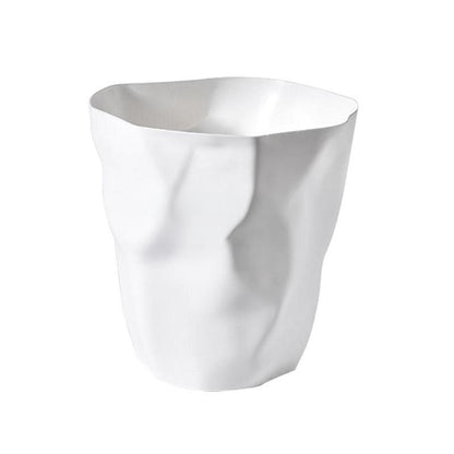 Bote de basura pequeño de plástico blanco de 10.6 pulgadas para baño, dormitorio, escritorio de oficina, tocador, papelera ligera para interiores