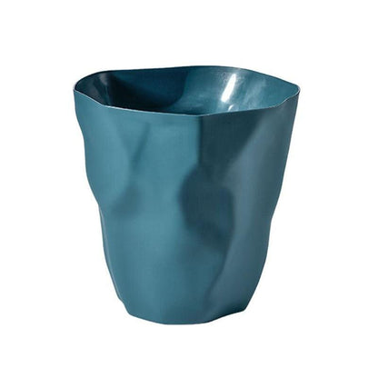 Bote de basura pequeño de plástico blanco de 10.6 pulgadas para baño, dormitorio, escritorio de oficina, tocador, papelera ligera para interiores