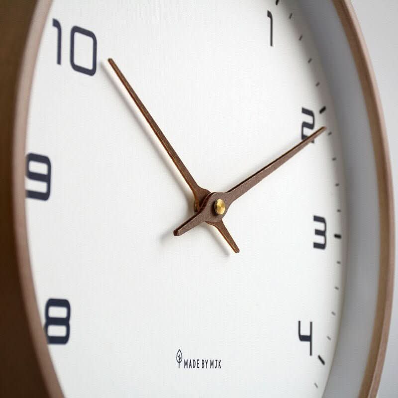 Tranquil Timekeeper – Stylish Silent Wood Wall Clock