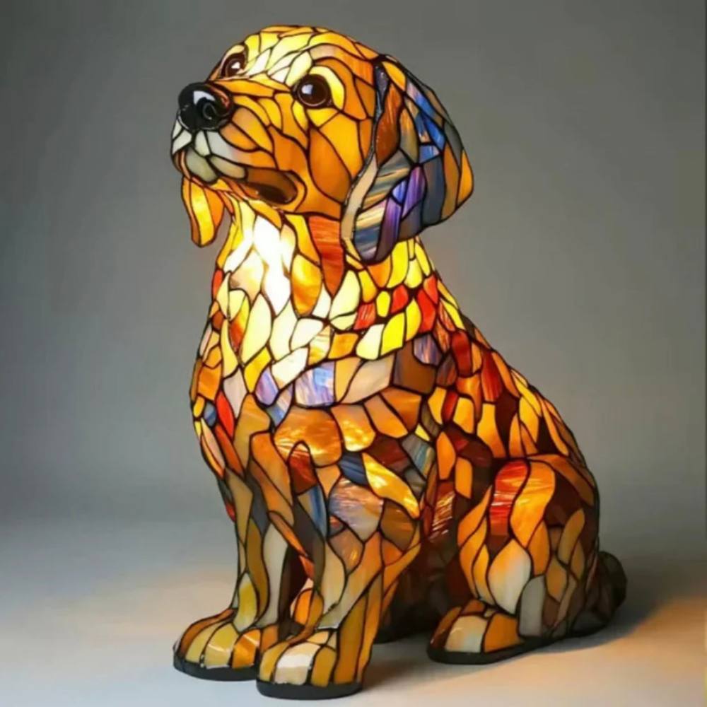 Impresionante lámpara de mesa con forma de perro de vidrieras