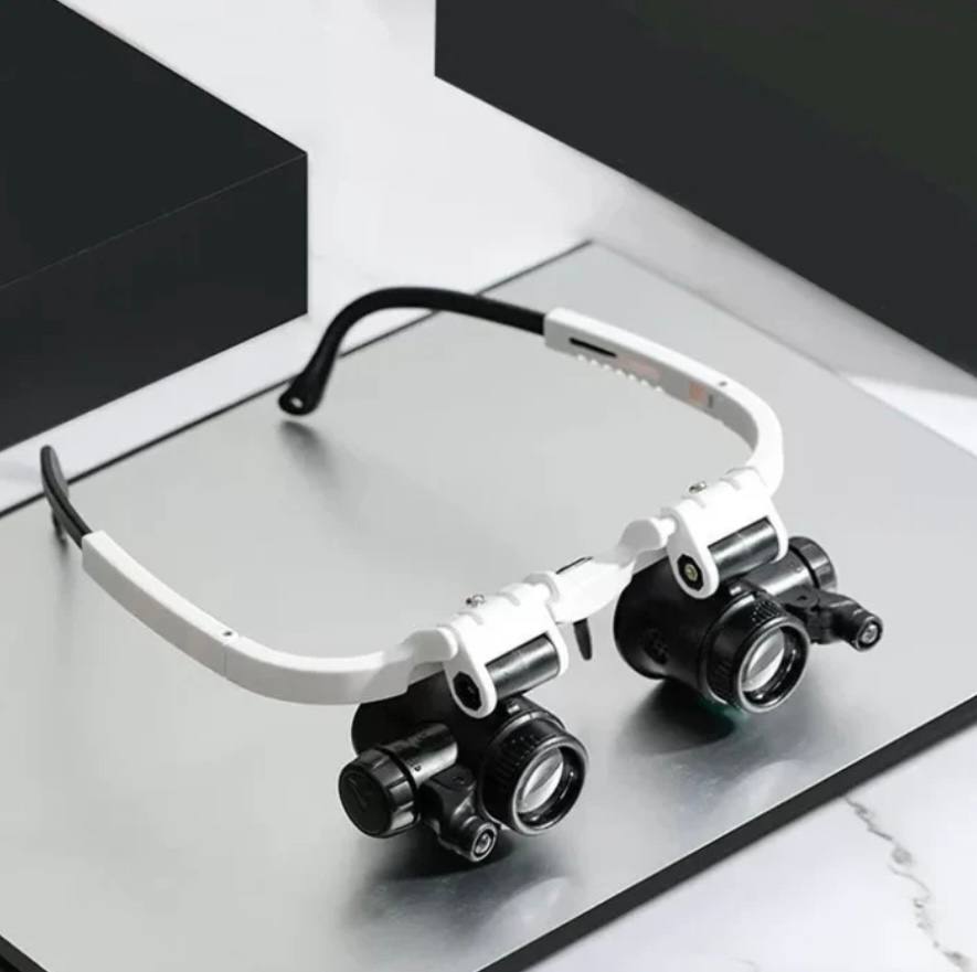 Lupa LED versátil con lentes intercambiables 3X