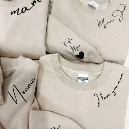 Sudadera personalizable con nombre en la manga