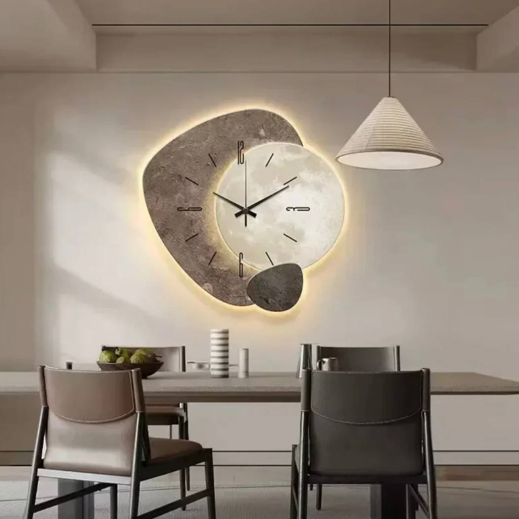 Reloj de pared de madera rústica con cálida luz LED