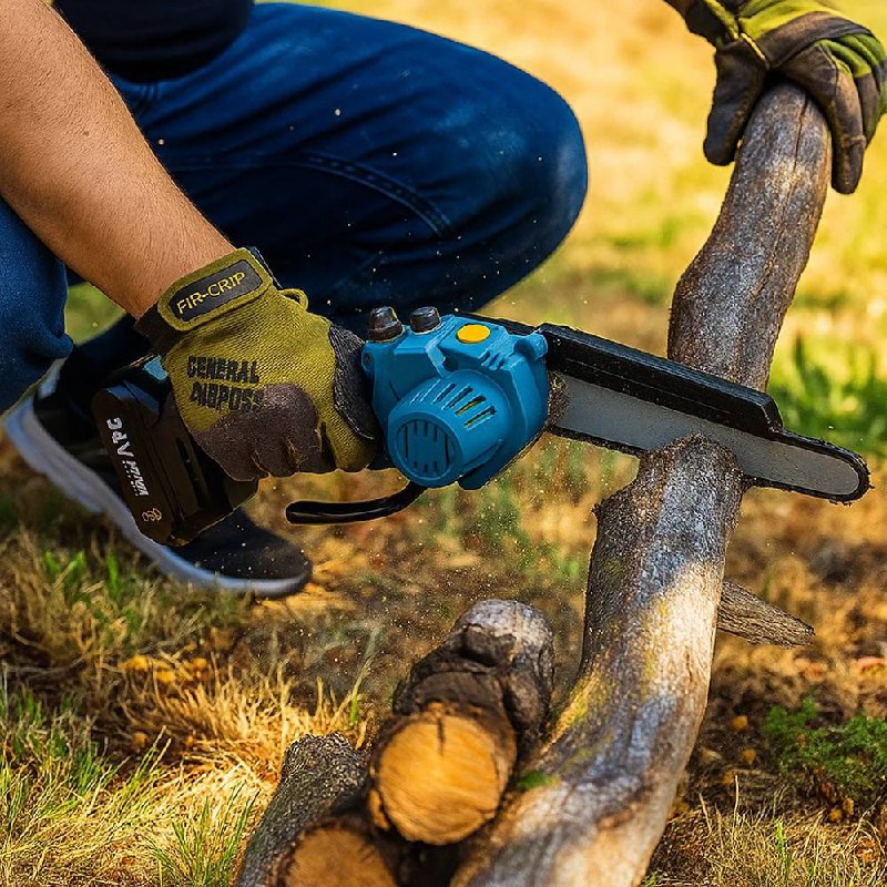 Motosierra Compacta y Potente, Corte Fácil y Rápido