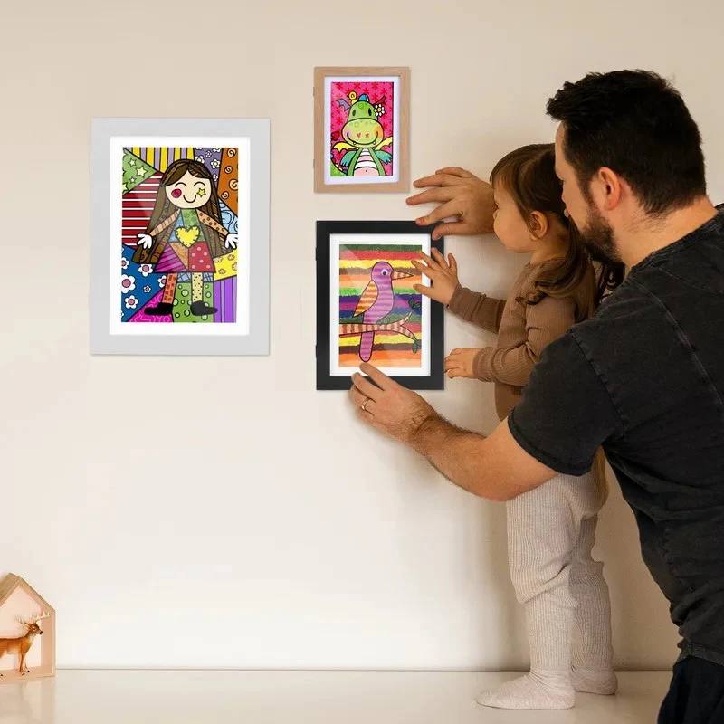 Expositor de arte grande para colgar en la pared para dibujos infantiles