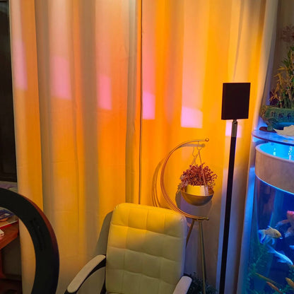 Elegante lámpara de pie LED con efecto de luz ambiental