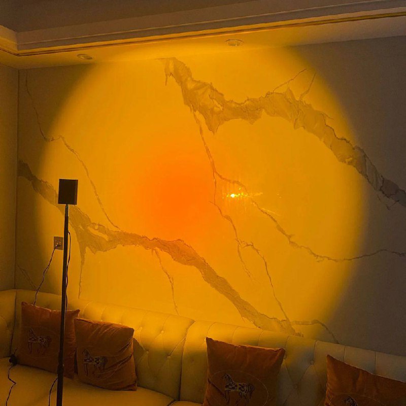 Elegante lámpara de pie LED con efecto de luz ambiental