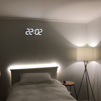 Reloj de pared LED contemporáneo con brillo ajustable