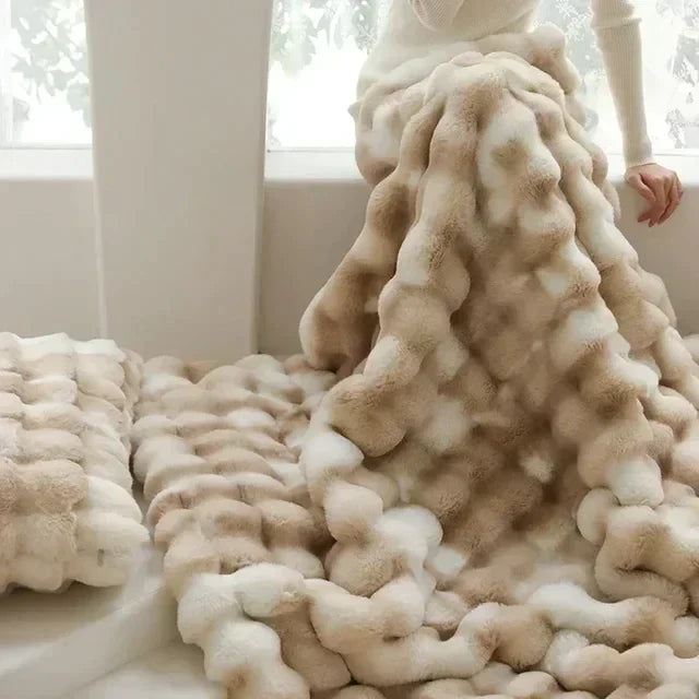Plush Faux Fur Throw Blanket for Couch Bed Travel Lightweight Soft Fleece with Anti-Pilling