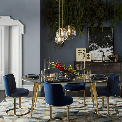 Elegante lámpara colgante de latón con pantalla de cristal