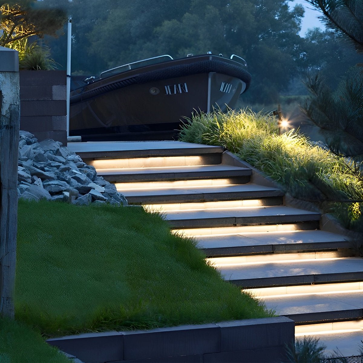 Tira de luz LED flexible | Diseño impermeable de 24V con instalación empotrada | Ideal para iluminación exterior
