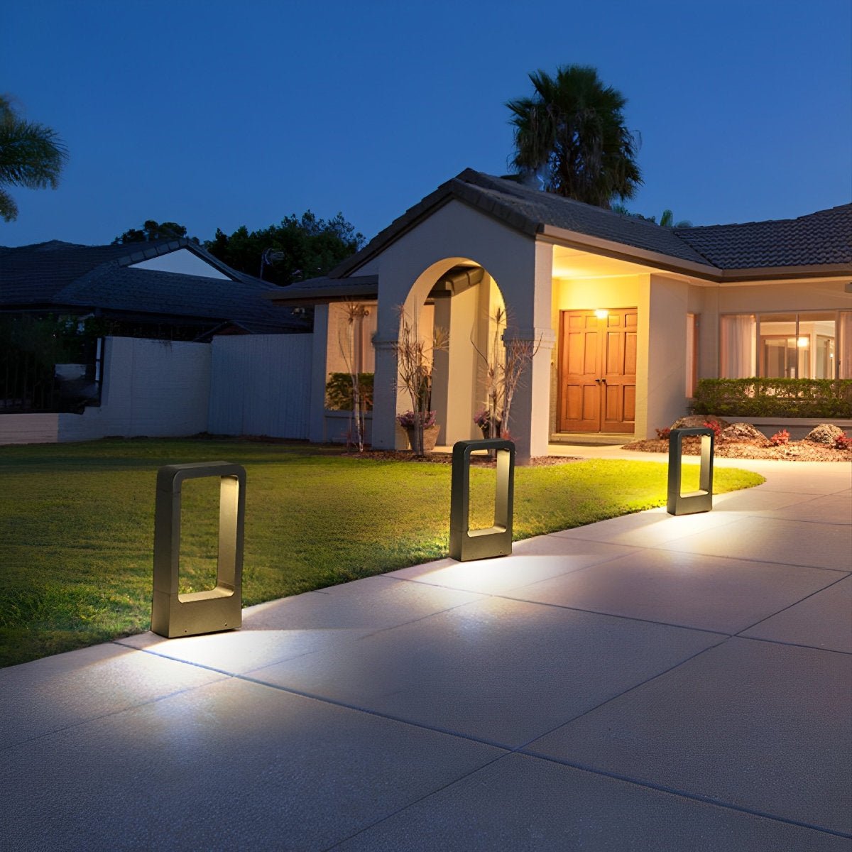 Outdoor Path Light 31 in Tall Aluminum Post Lamp 10W LED Waterproof Black Garden Driveway Walkway Landscape Lighting Fixture Modern Yard Sta
