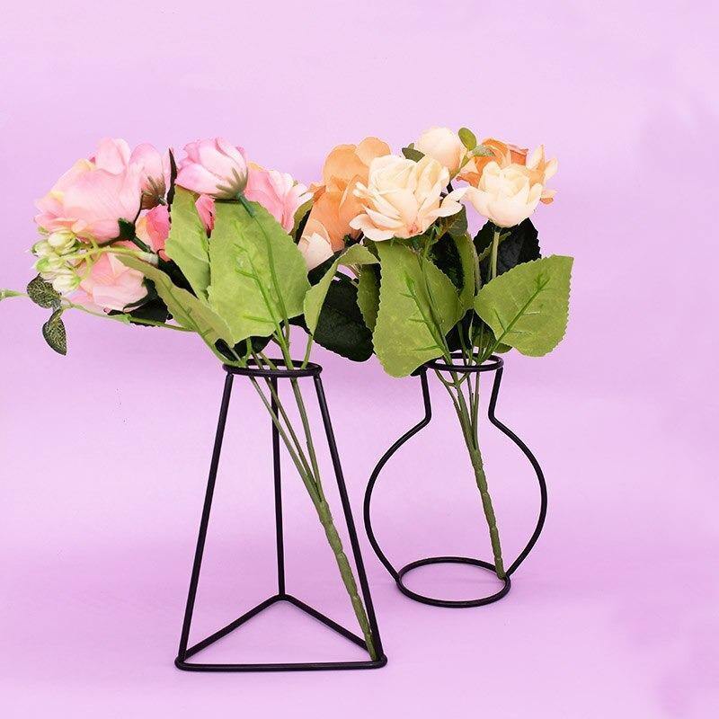 Sleek Iron Line Vase Stand