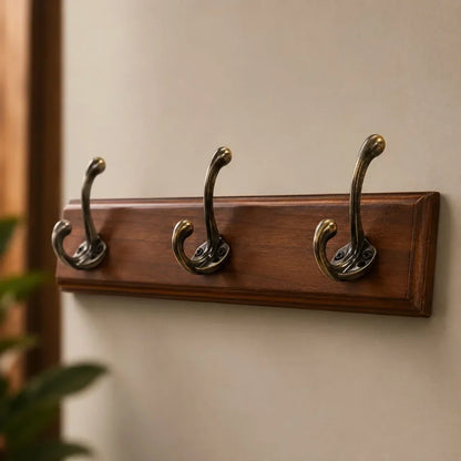 Perchero de pared de madera maciza para entrada, organizador para chaquetas, bufandas y bolsos con acabado de veta natural, opciones de 3, 4 y 5 ganchos, ideal para apartamentos y recibidores