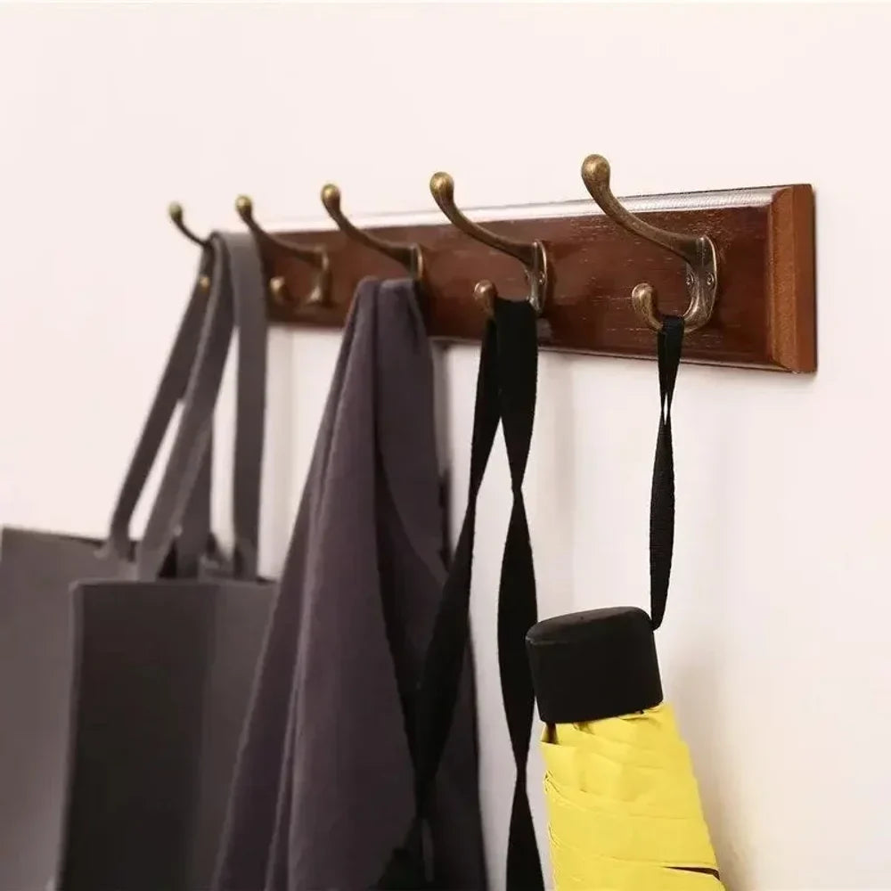 Perchero de pared de madera maciza para entrada, organizador para chaquetas, bufandas y bolsos con acabado de veta natural, opciones de 3, 4 y 5 ganchos, ideal para apartamentos y recibidores