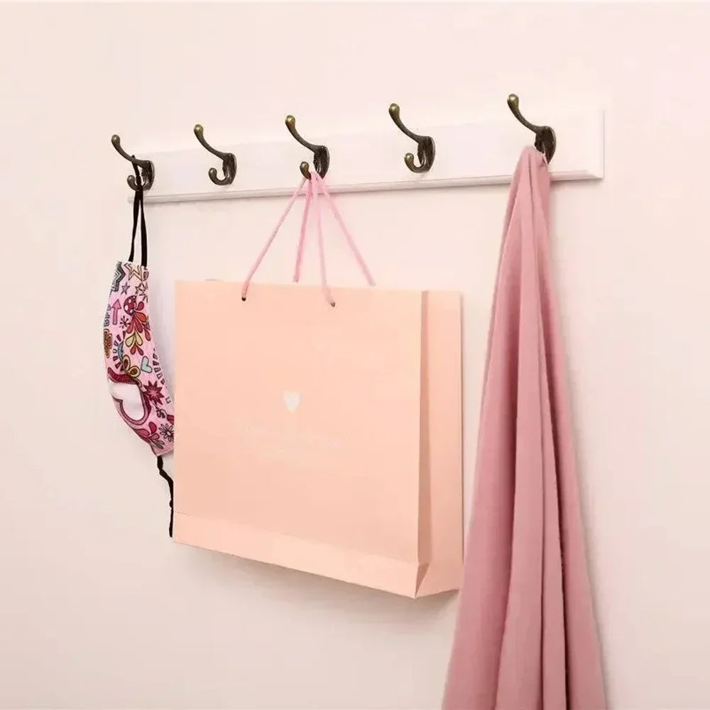 Perchero de pared de madera maciza para entrada, organizador para chaquetas, bufandas y bolsos con acabado de veta natural, opciones de 3, 4 y 5 ganchos, ideal para apartamentos y recibidores