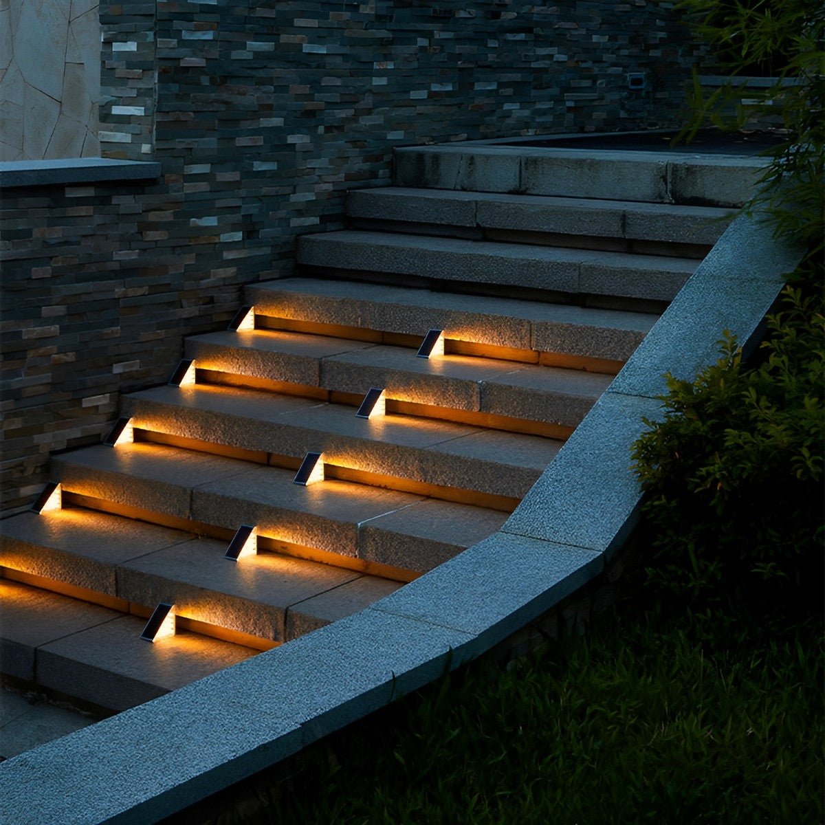 Motion-Sensing Solar Step Light for Outdoor Stairs, Paths & Decks – 2.8 in Compact Triangle Design with Warm & Cool White – Waterproof IP65