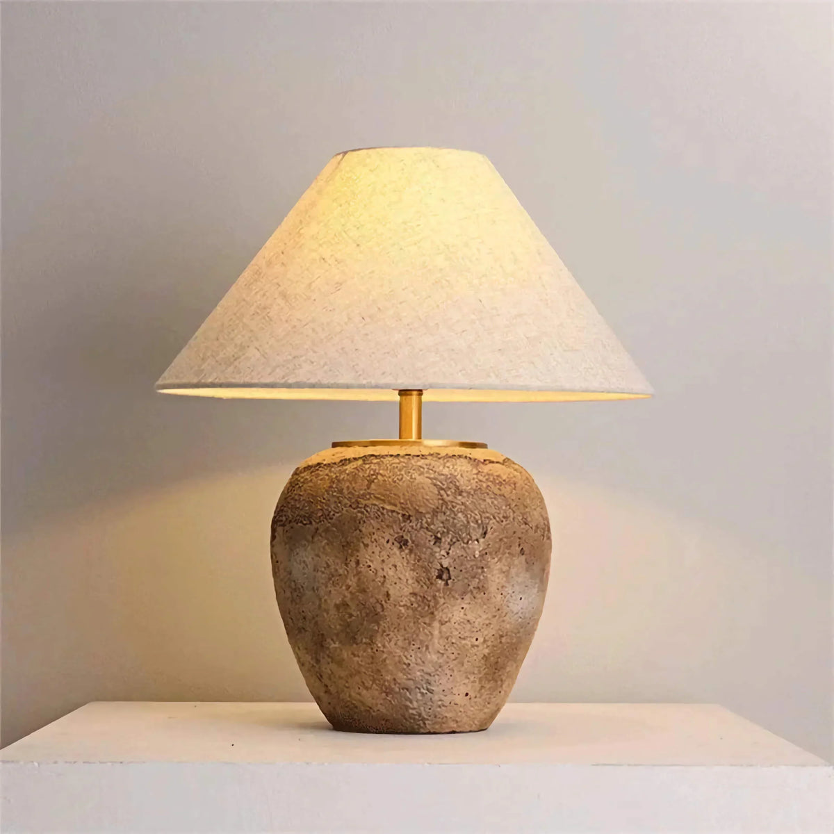 Lámpara de mesa de cerámica de 20 pulgadas de alto, luz blanca cálida, pantalla de tela ancha para dormitorio, sala de estar, mesa de noche, rincón de lectura, oficina en casa y escritorio.