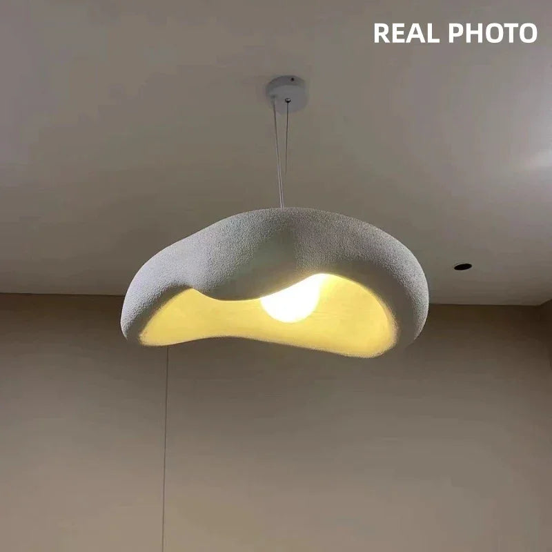 Lámpara de techo de resina texturizada de 9 pulgadas, luz colgante escultural en negro mate, forma orgánica minimalista para isla de cocina o mesa de comedor, cable ajustable