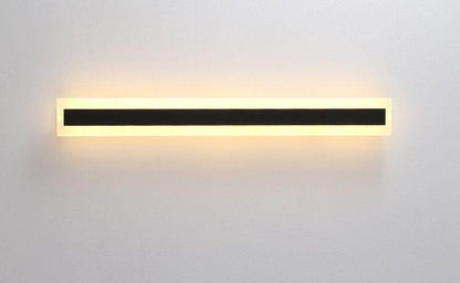 Vertical LED Outdoor Wall Light Fixture – Waterproof Aluminum Sconce for Home Facade, Patio & Entryway – Modern Architectural Exterior