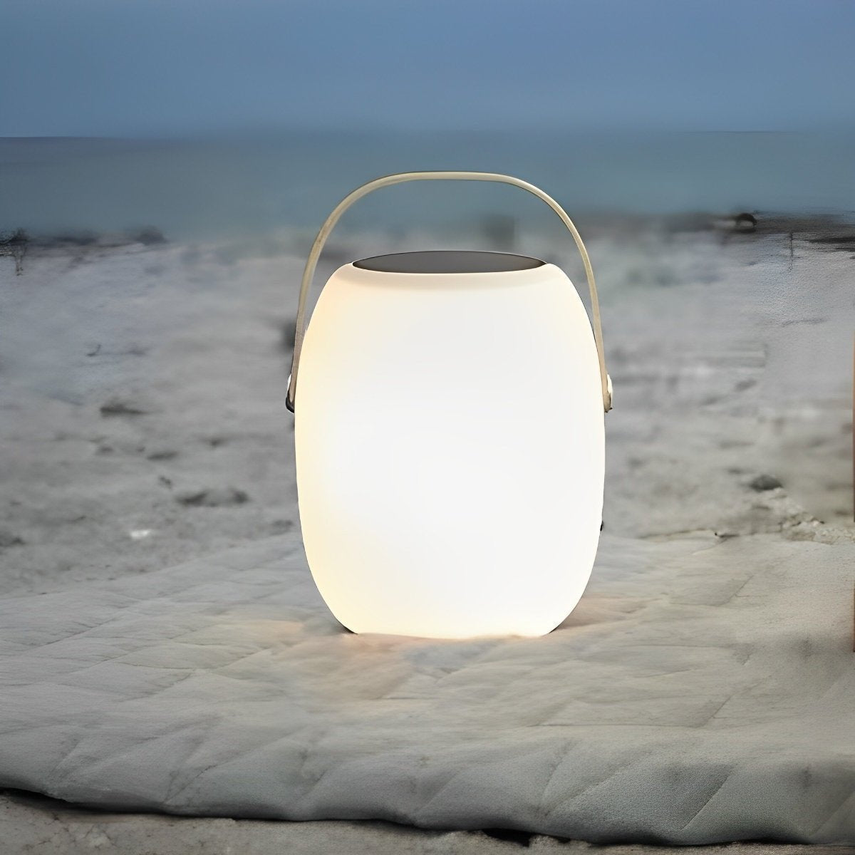 Linterna LED esférica recargable para terraza y patio con atenuador táctil – Diseño de esfera blanca de 7 pulgadas, alimentación solar + USB, resistente al agua para cenas al aire libre