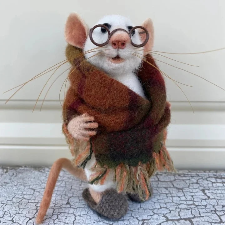 Felted Wool Mouse Figurine – Handmade Artisan Ornament for Christmas Tree, Holiday Mantel Display & Year-Round Shelf Decor